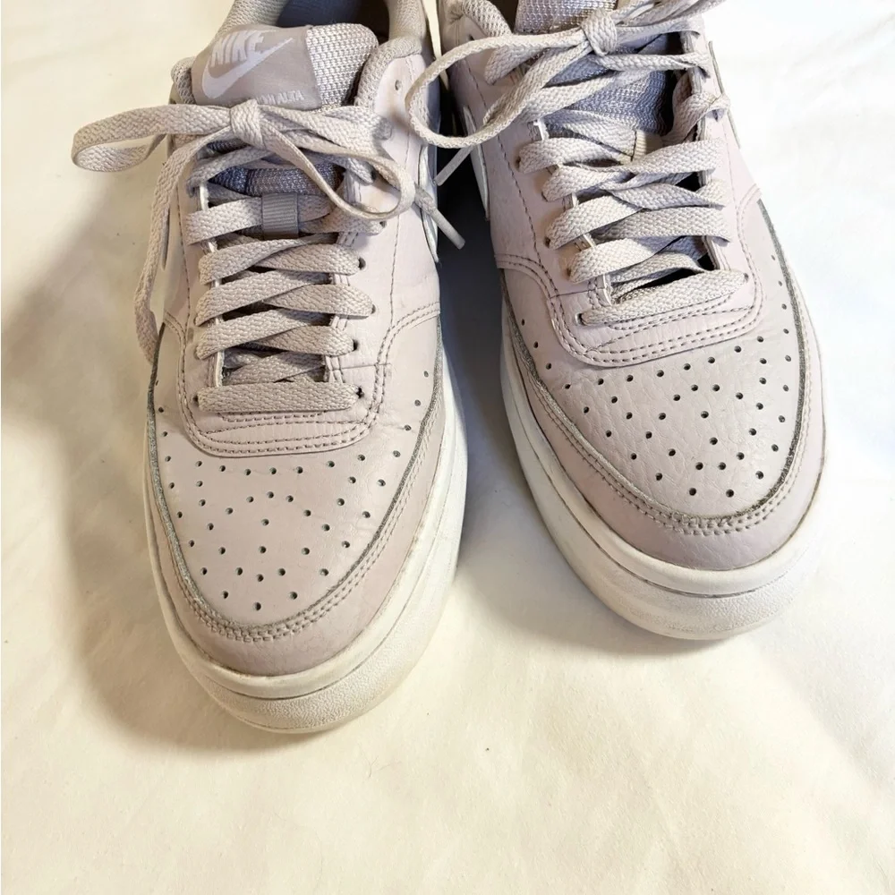 Nike stylish low